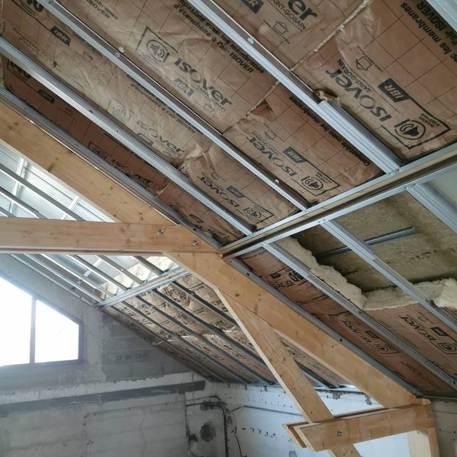 Isolation thermique par l’intérieur : quelles solutions avec un plaquiste RGE ?